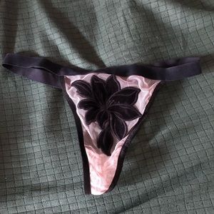 Victoria Secret Black Flower V-String